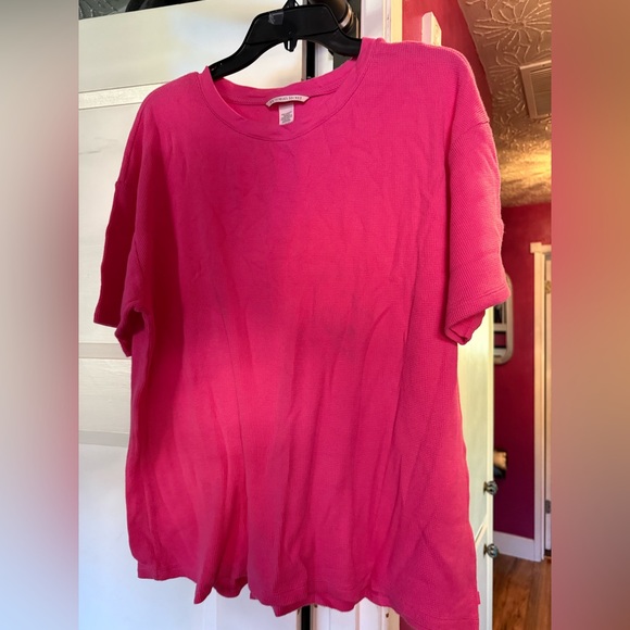 Vibrant Pink Short Sleeve Top with Shorts Never Worn - Picture 1 of 7